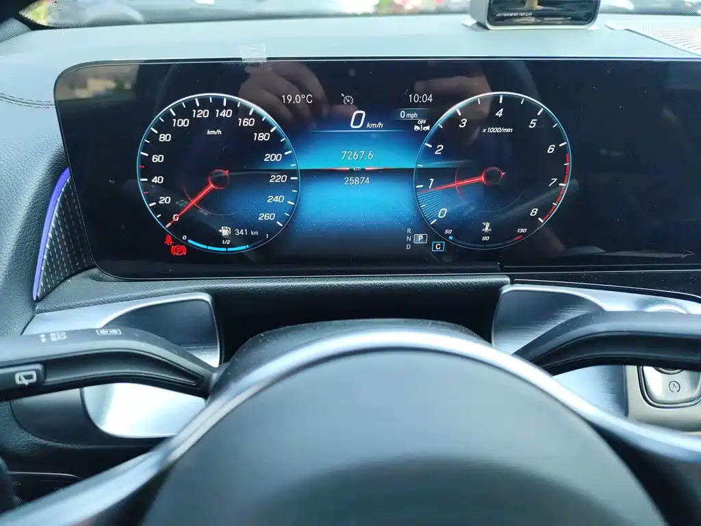 Mercedes-Benz GLB — миниатюра 8