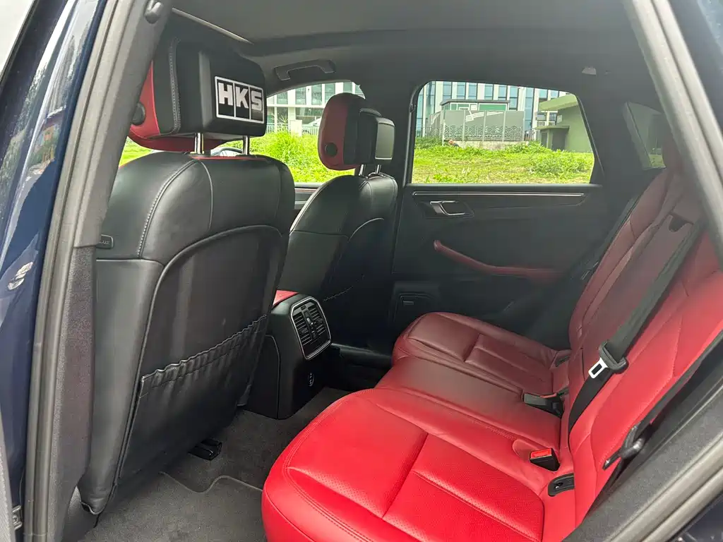 Porsche Macan — миниатюра 8