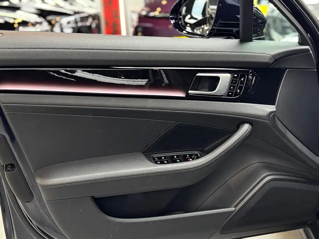 PORSCHE PANAMERA NEW ENERGY