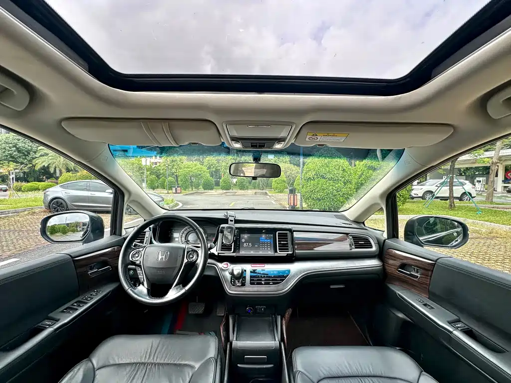 Honda Elysion — миниатюра 20