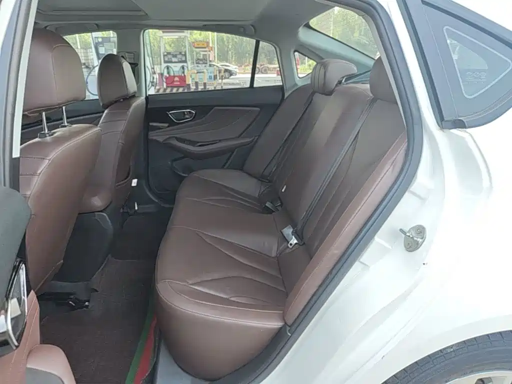 Soueast A5 Yiwu — миниатюра 17