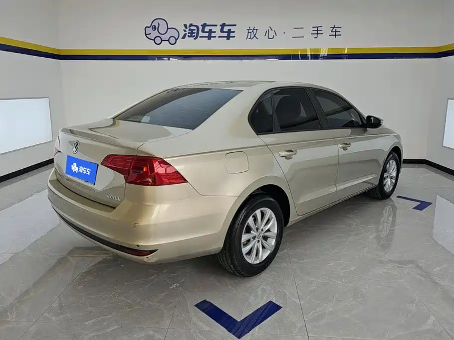 Volkswagen Bora — миниатюра 3