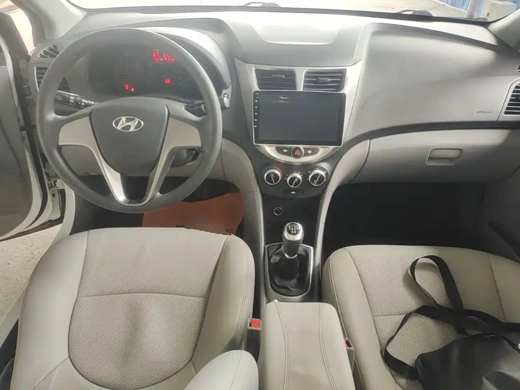 Hyundai Verna — миниатюра 10