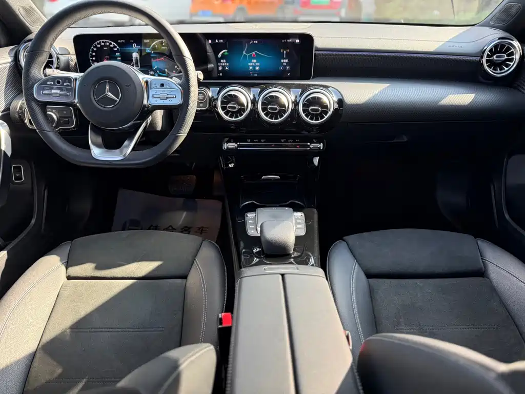 Mercedes-Benz A-Class — миниатюра 9