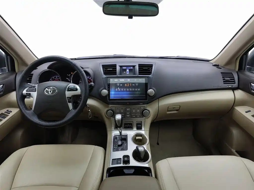 Toyota Highlander 2012 2.7L 7 мест Luxury