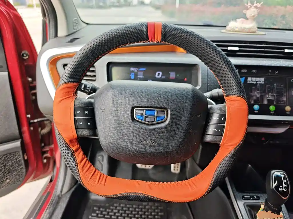 Geely Vision X1 — миниатюра 11