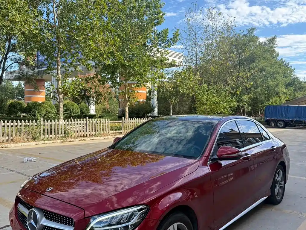 Mercedes-Benz C-Class — миниатюра 2