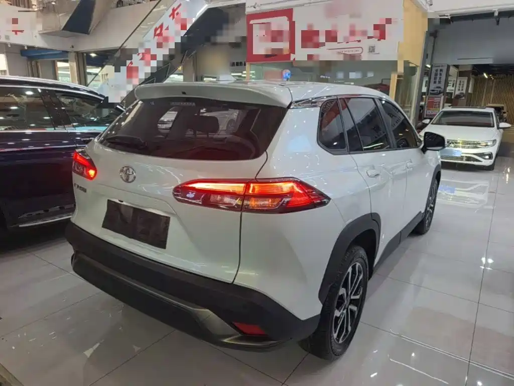 Toyota Frontlander — миниатюра 7
