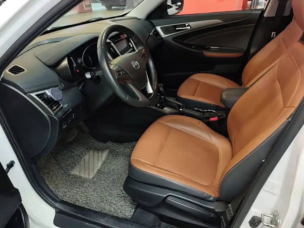 Changan Eado XT — миниатюра 15