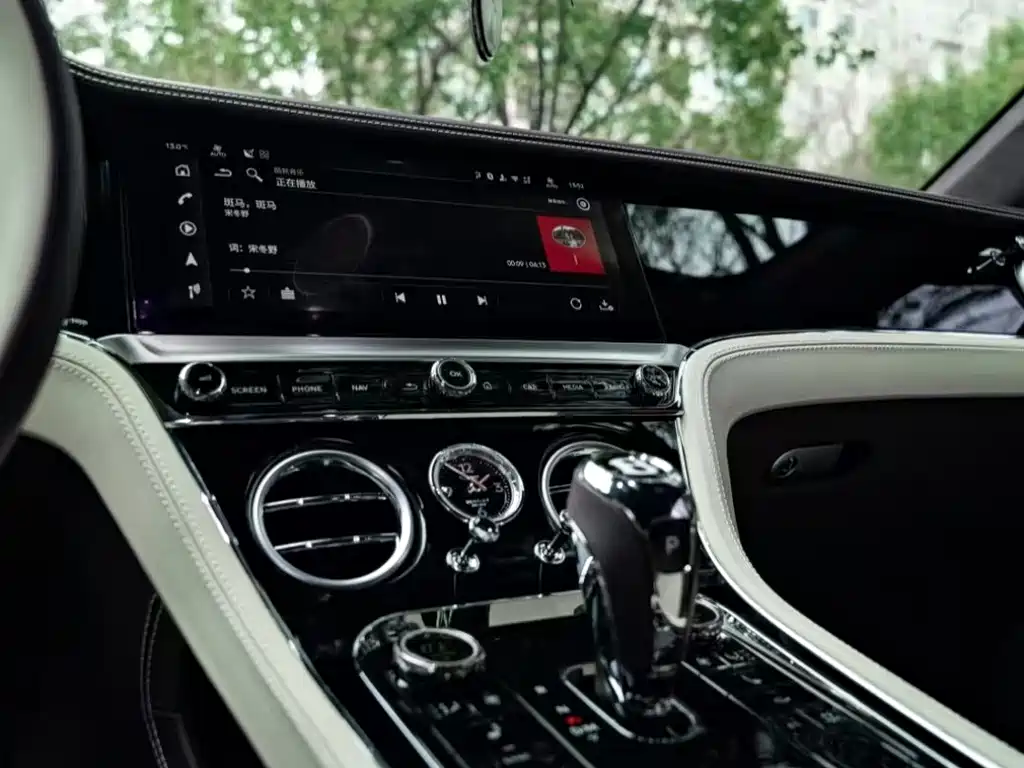 Bentley Continental PHEV — миниатюра 5
