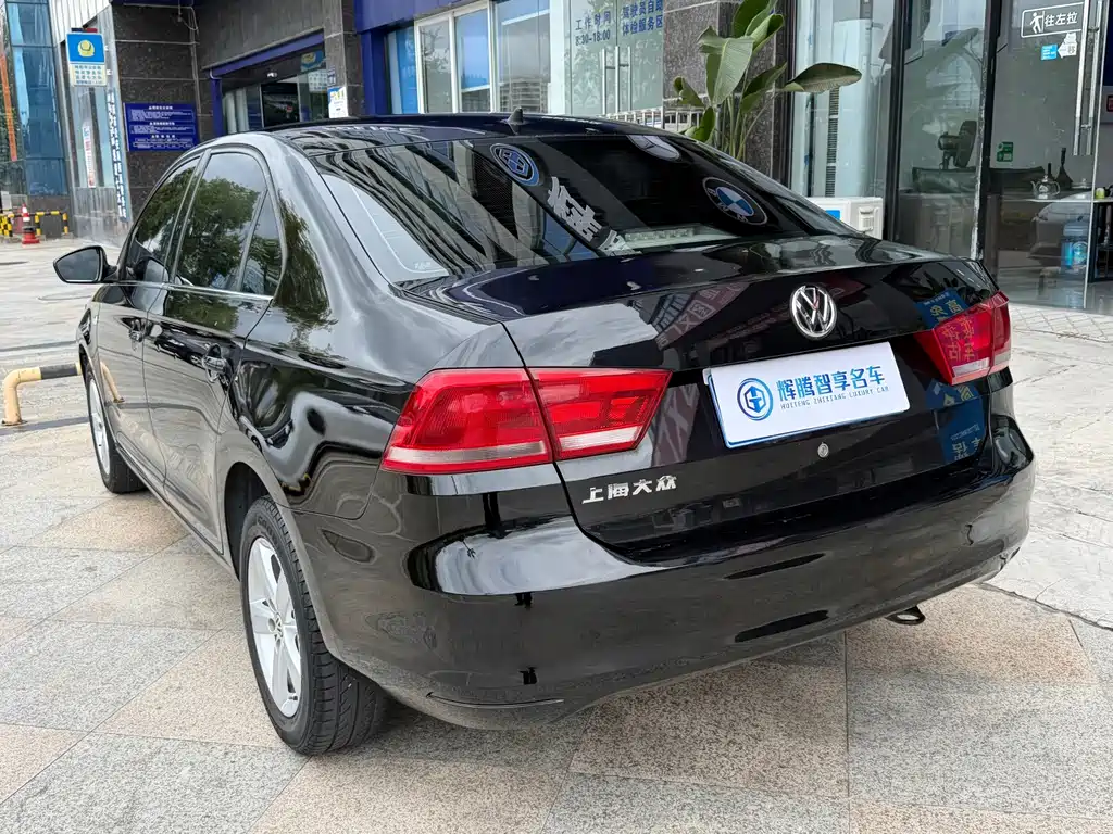 Volkswagen Santana — миниатюра 5