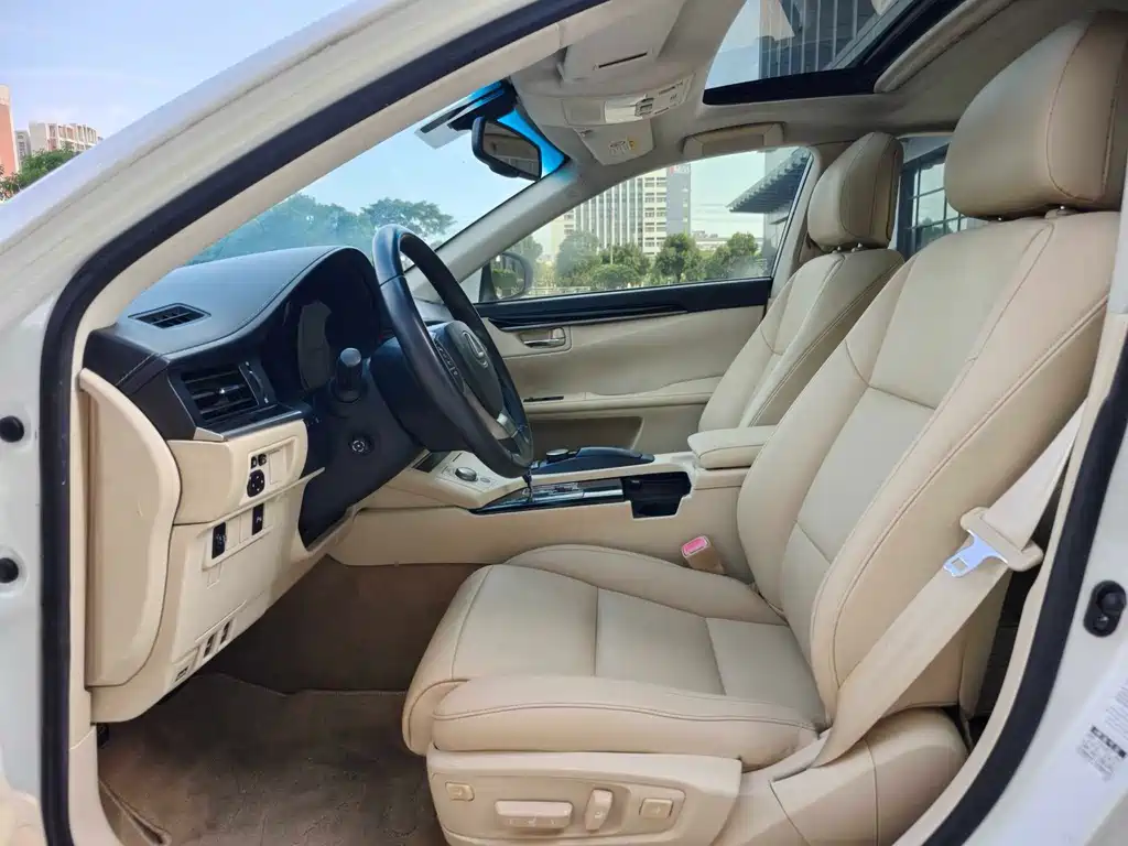 Lexus ES — миниатюра 5