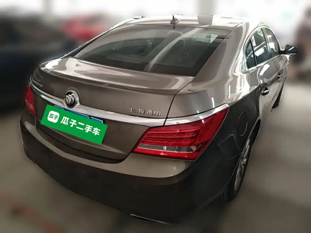 Buick LaCrosse — миниатюра 10