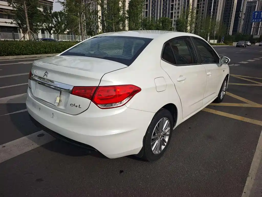 Citroen C4L — миниатюра 12