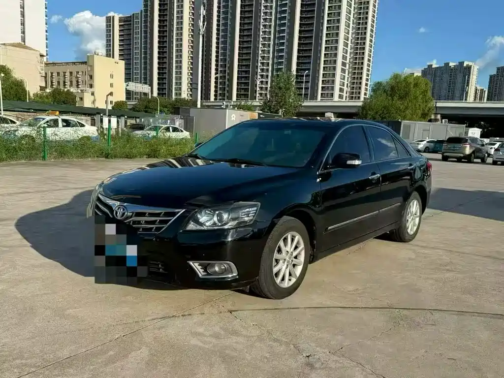 Toyota Camry — миниатюра 2