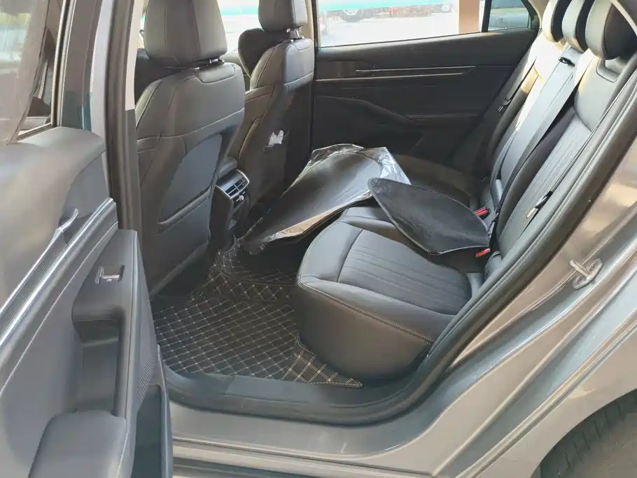 Ford Mondeo — миниатюра 11