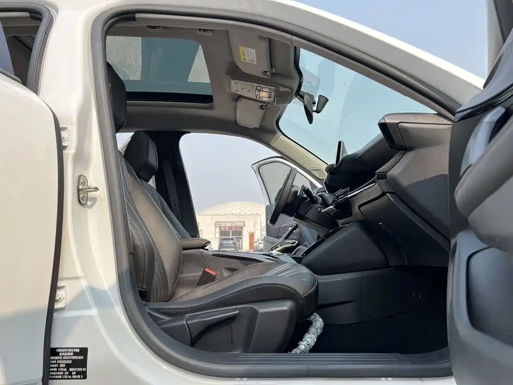 Peugeot 2008 — миниатюра 11