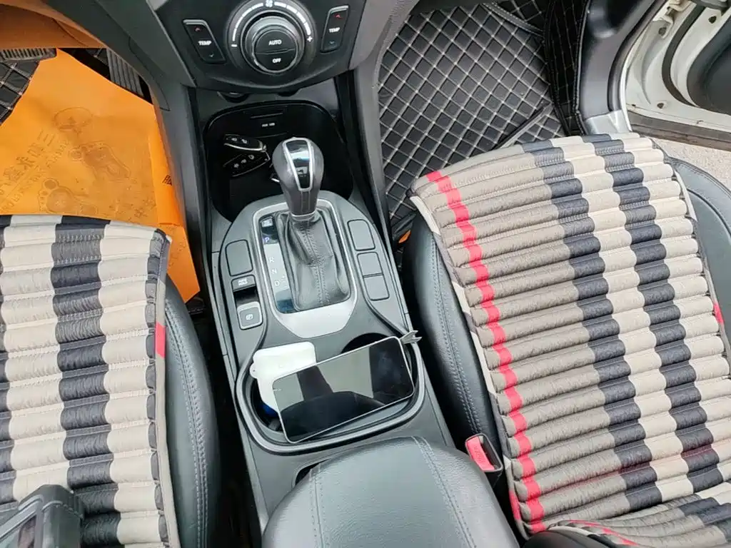 Hyundai Santa Fe — миниатюра 14