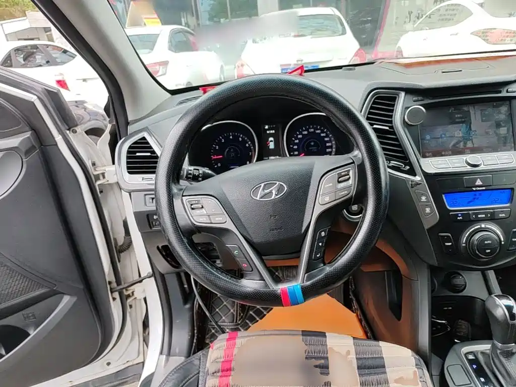 Hyundai Santa Fe — миниатюра 11