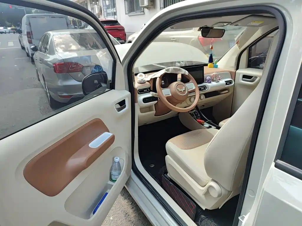 Wuling MINIEV — миниатюра 17