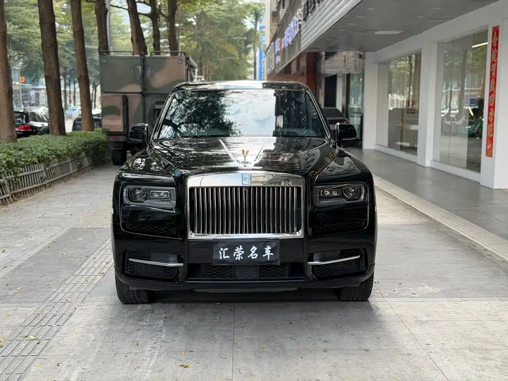 Rolls-Royce Cullinan 2018 мест