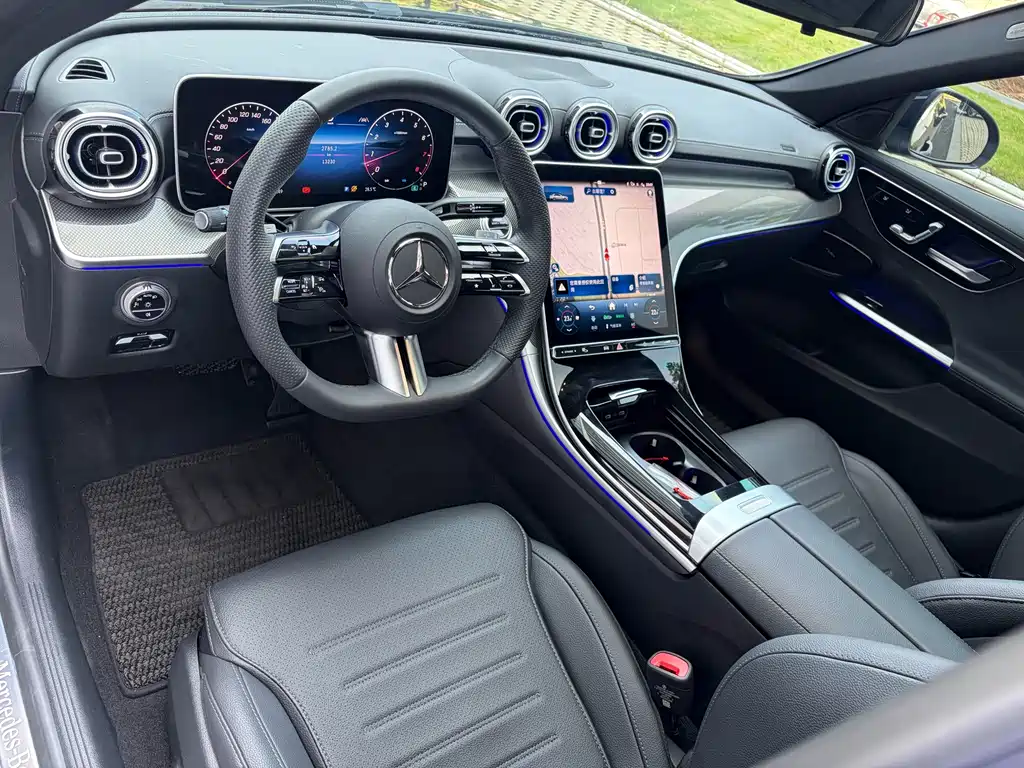 Mercedes-Benz C-Class — миниатюра 12