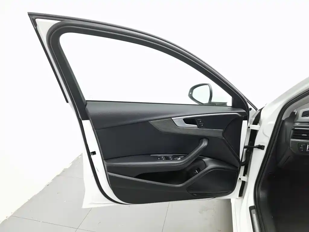 Audi A4L — миниатюра 8