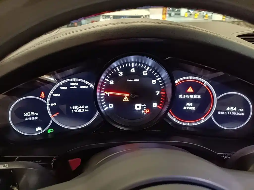 Porsche Cayenne — миниатюра 12