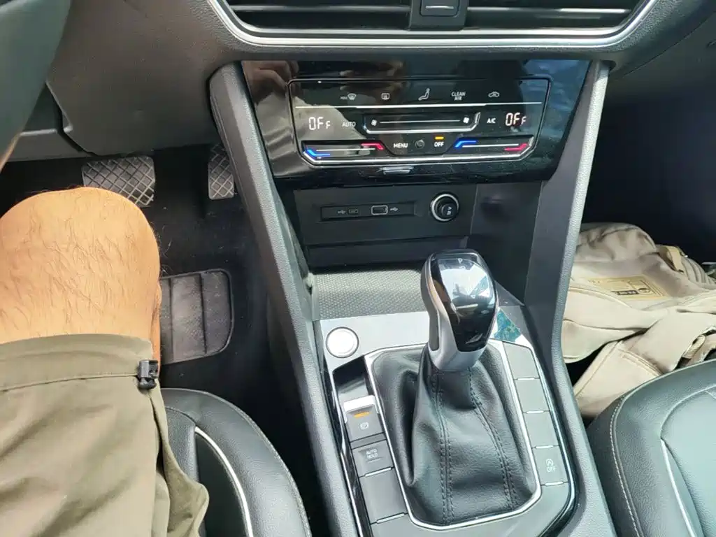 Volkswagen Tiguan L — миниатюра 14