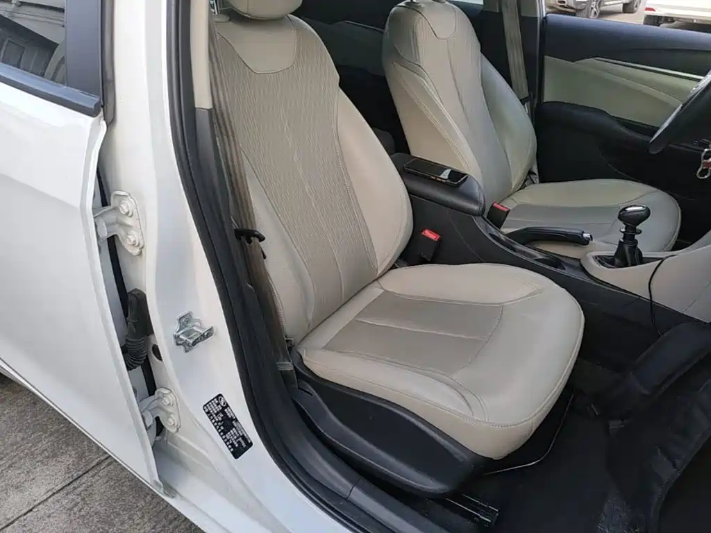 Buick Excelle — миниатюра 25
