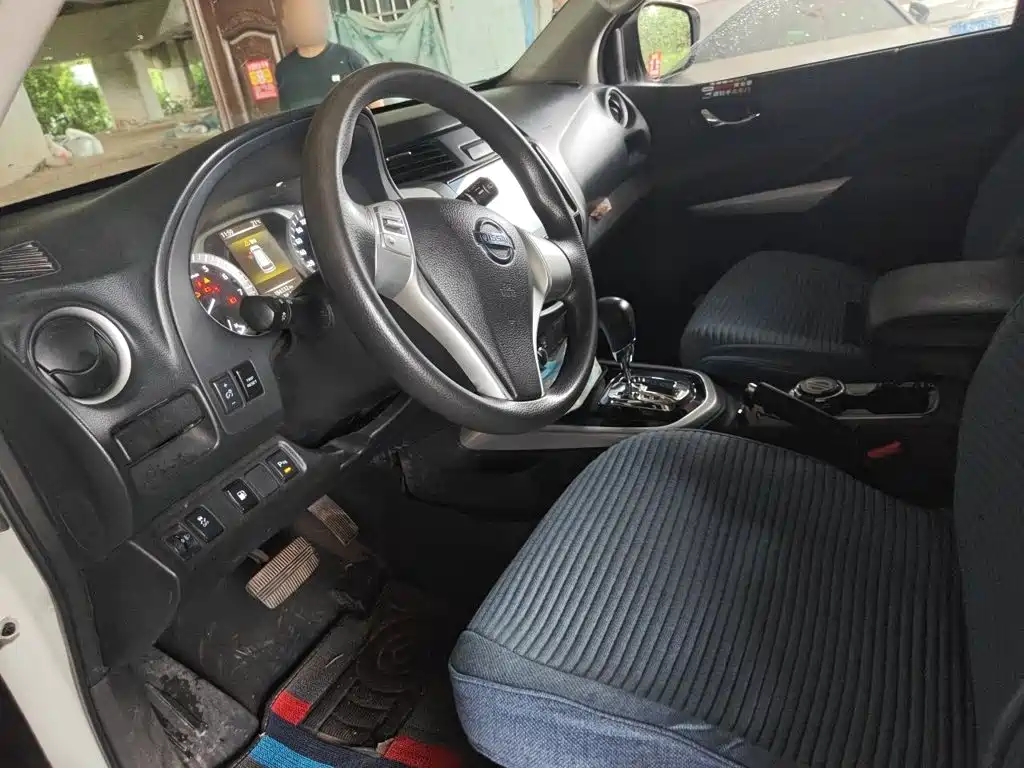 Nissan Terra — миниатюра 8
