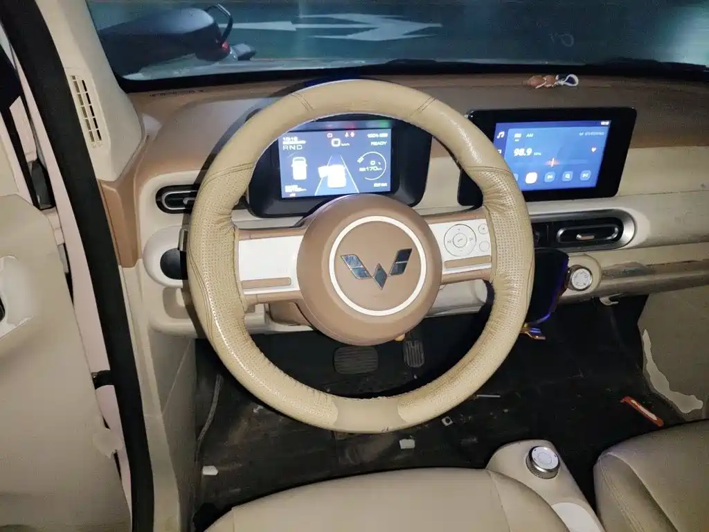 Wuling MINIEV — миниатюра 6