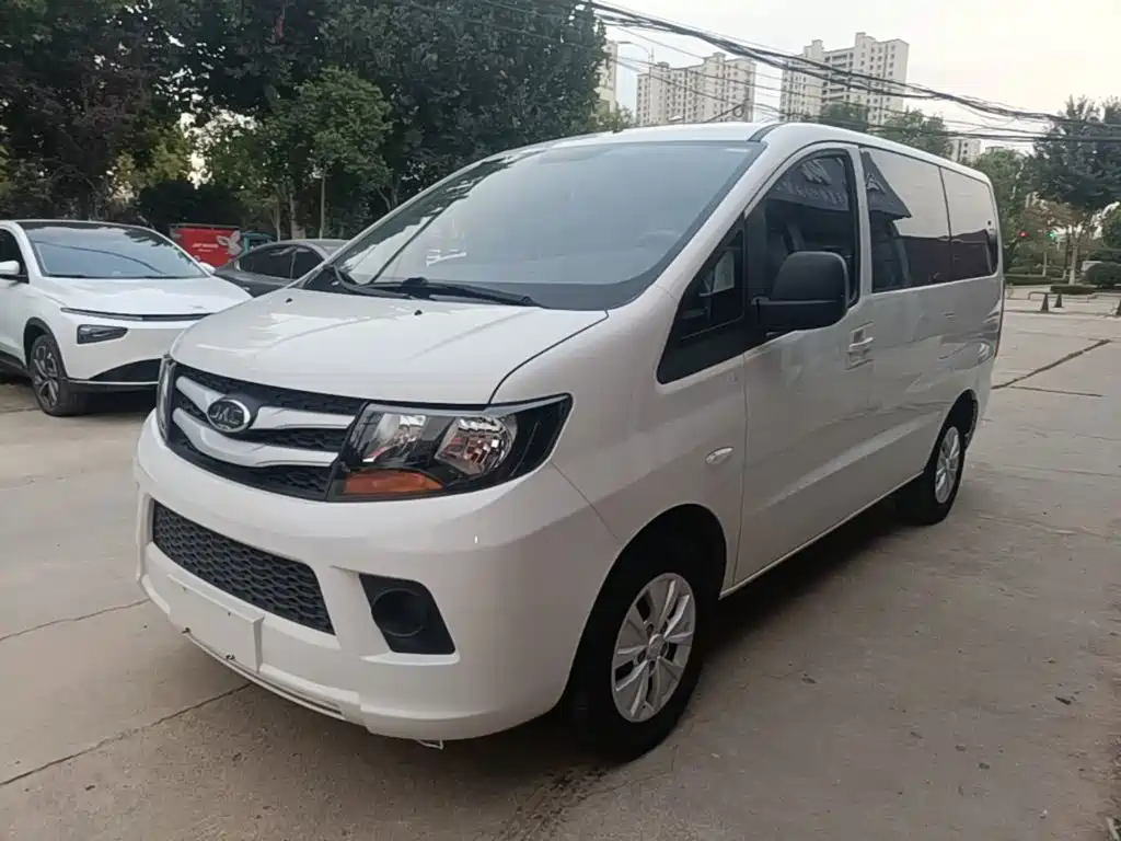 JAC Refine Refine M3