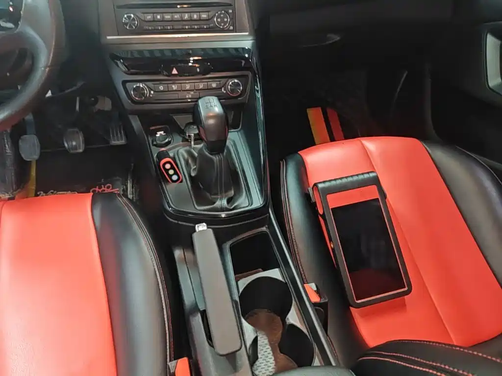 Peugeot 308 — миниатюра 14