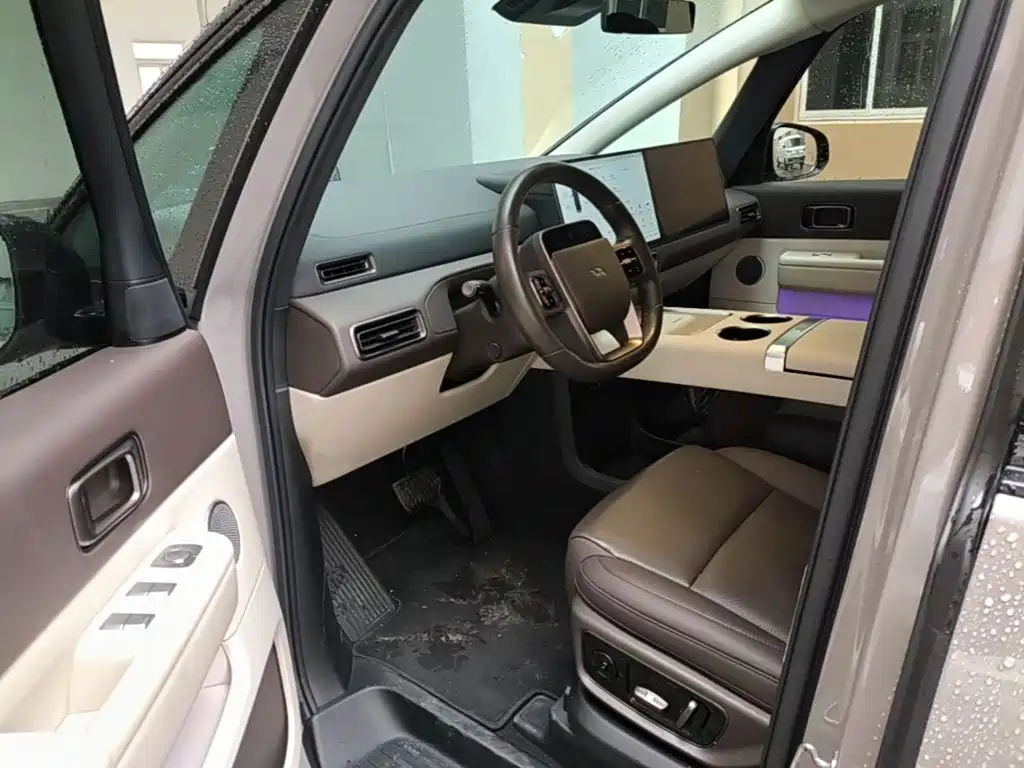 Li Auto Li MEGA — миниатюра 16