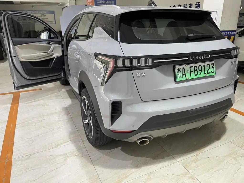 Lynk & Co 06 EM-P - фото 6