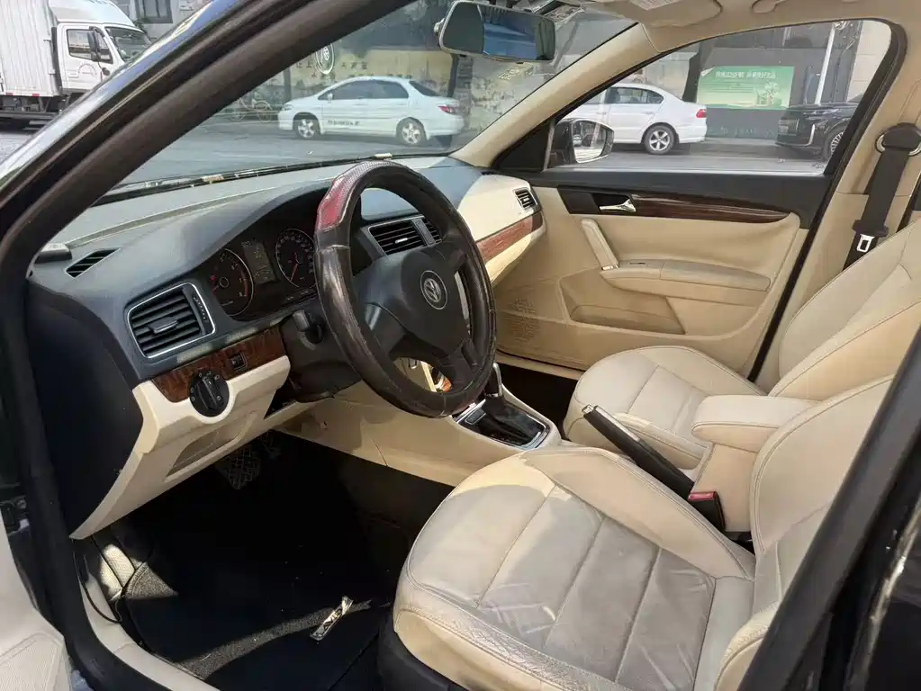 Volkswagen Lavida — миниатюра 7