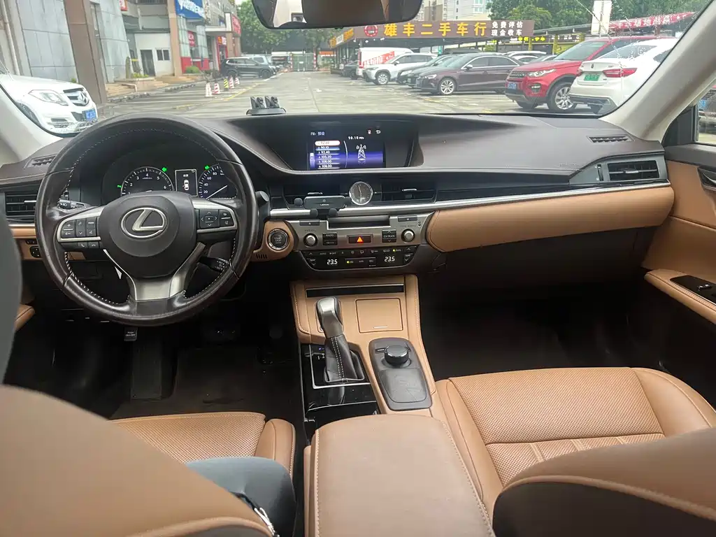 Lexus ES 2015 200 Elite