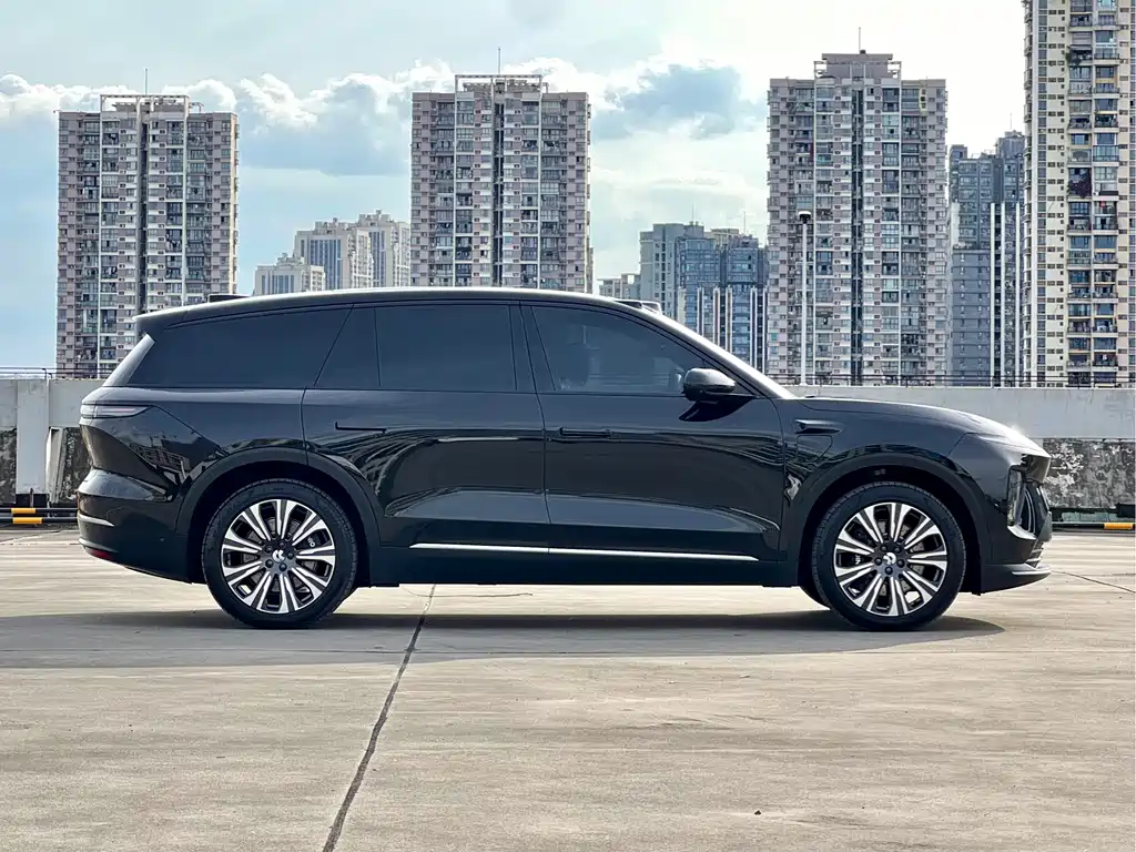 NIO ES8 2024 75kWh