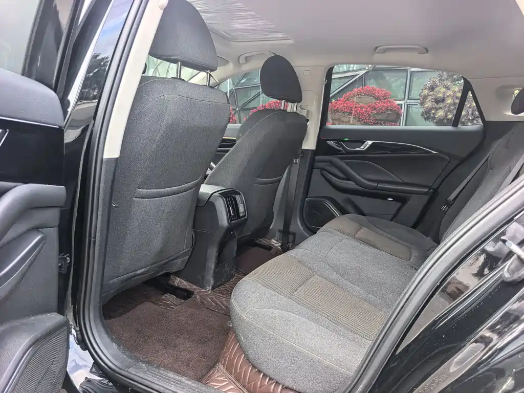 Bestune B70 2022 1.5T AT