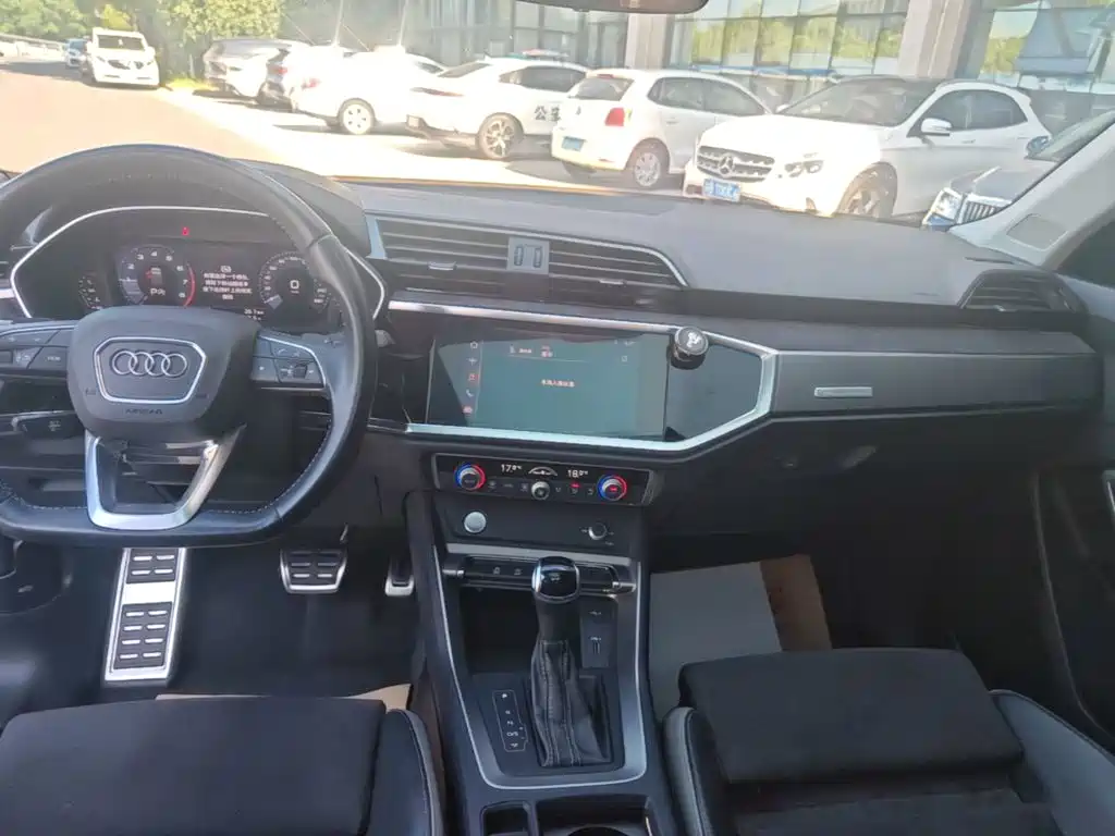 Audi Q3 — миниатюра 13