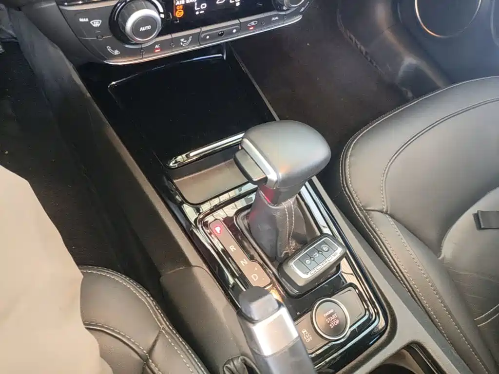 Qoros Qoros 3 — миниатюра 14