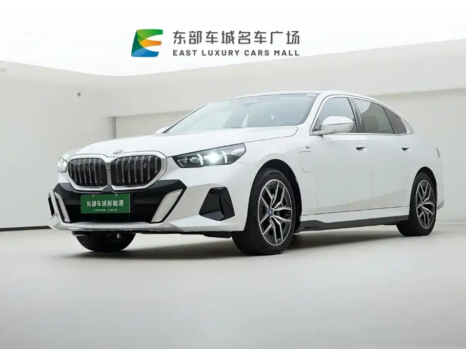 BMW i5