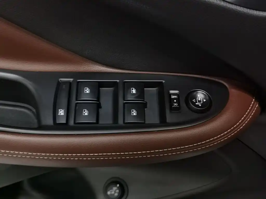 Buick Envision Plus — миниатюра 9