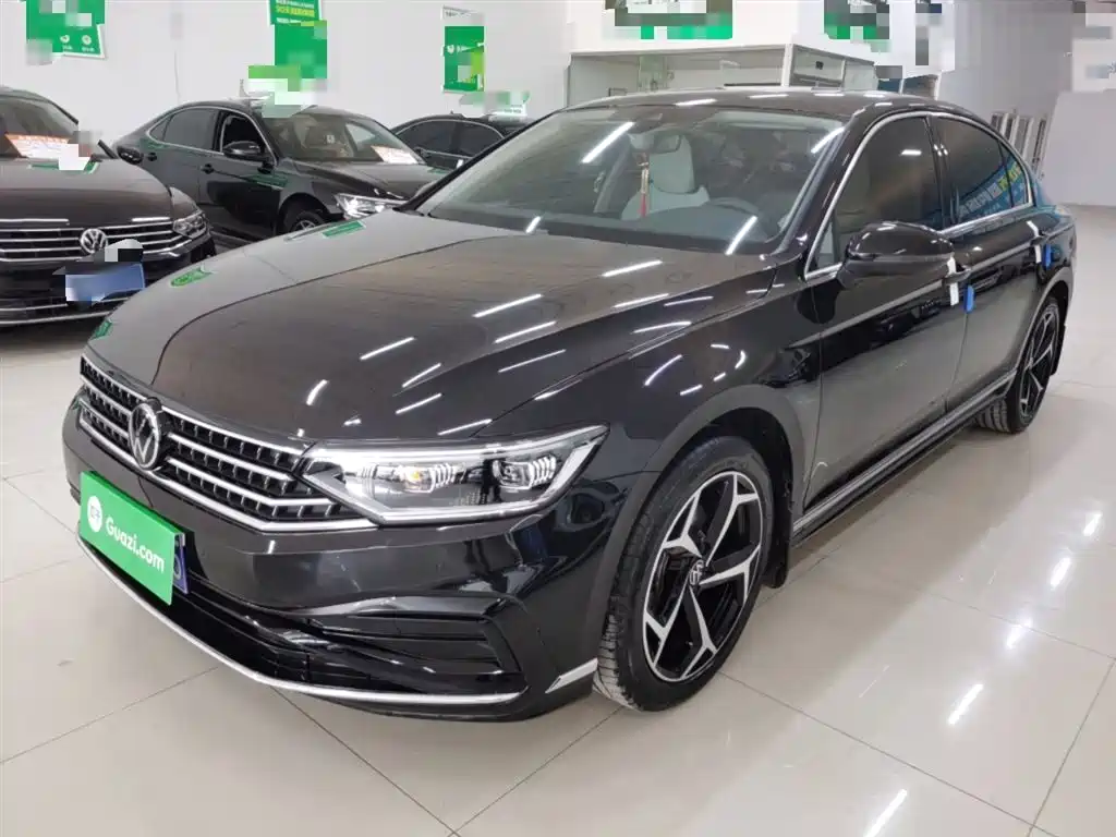Volkswagen Magotan 2025