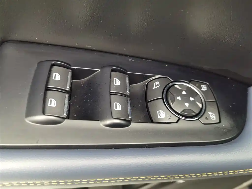 Lincoln Nautilus 2021 2.7T