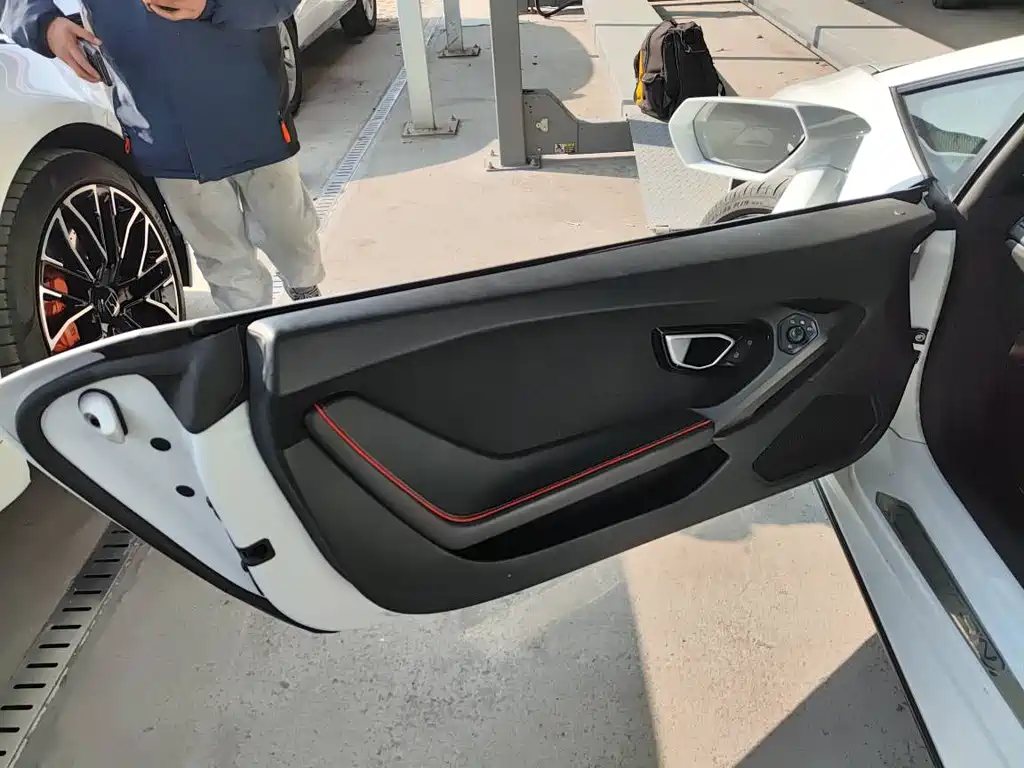 Lamborghini Huracán — миниатюра 6