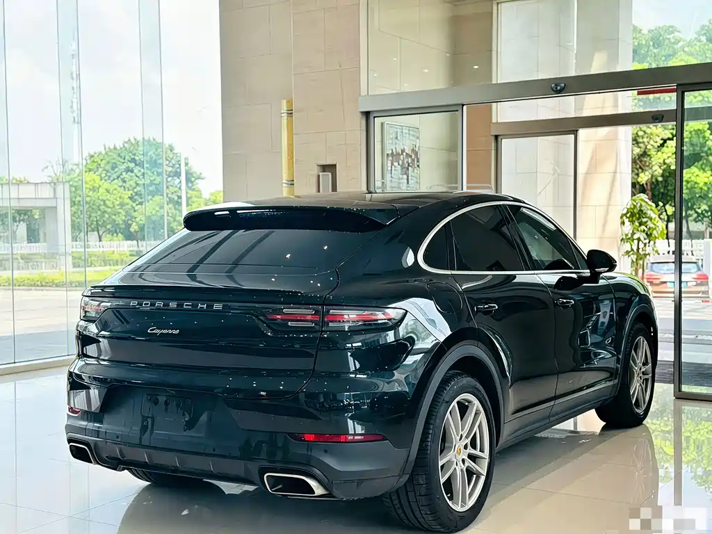 Porsche Cayenne — миниатюра 8