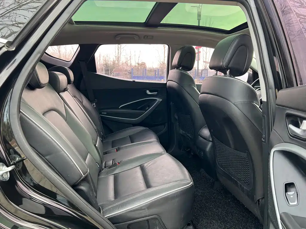 Hyundai Santa Fe — миниатюра 12