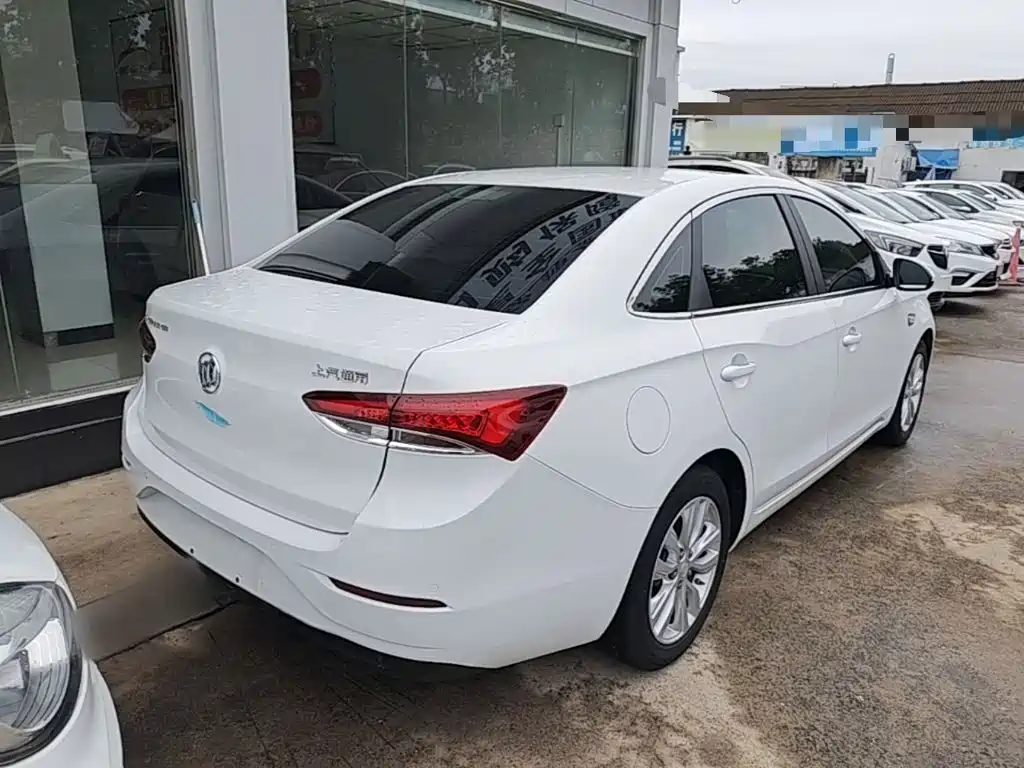 Buick Excelle — миниатюра 7